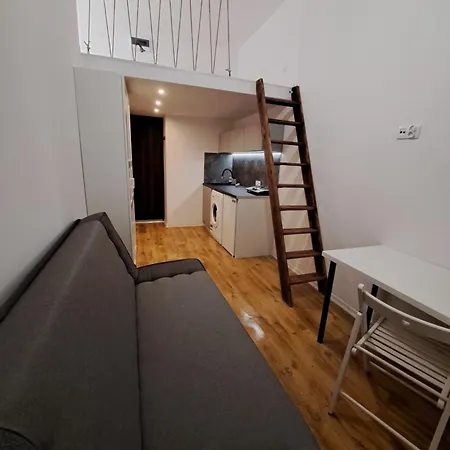 Przy Monopolis Apartment *